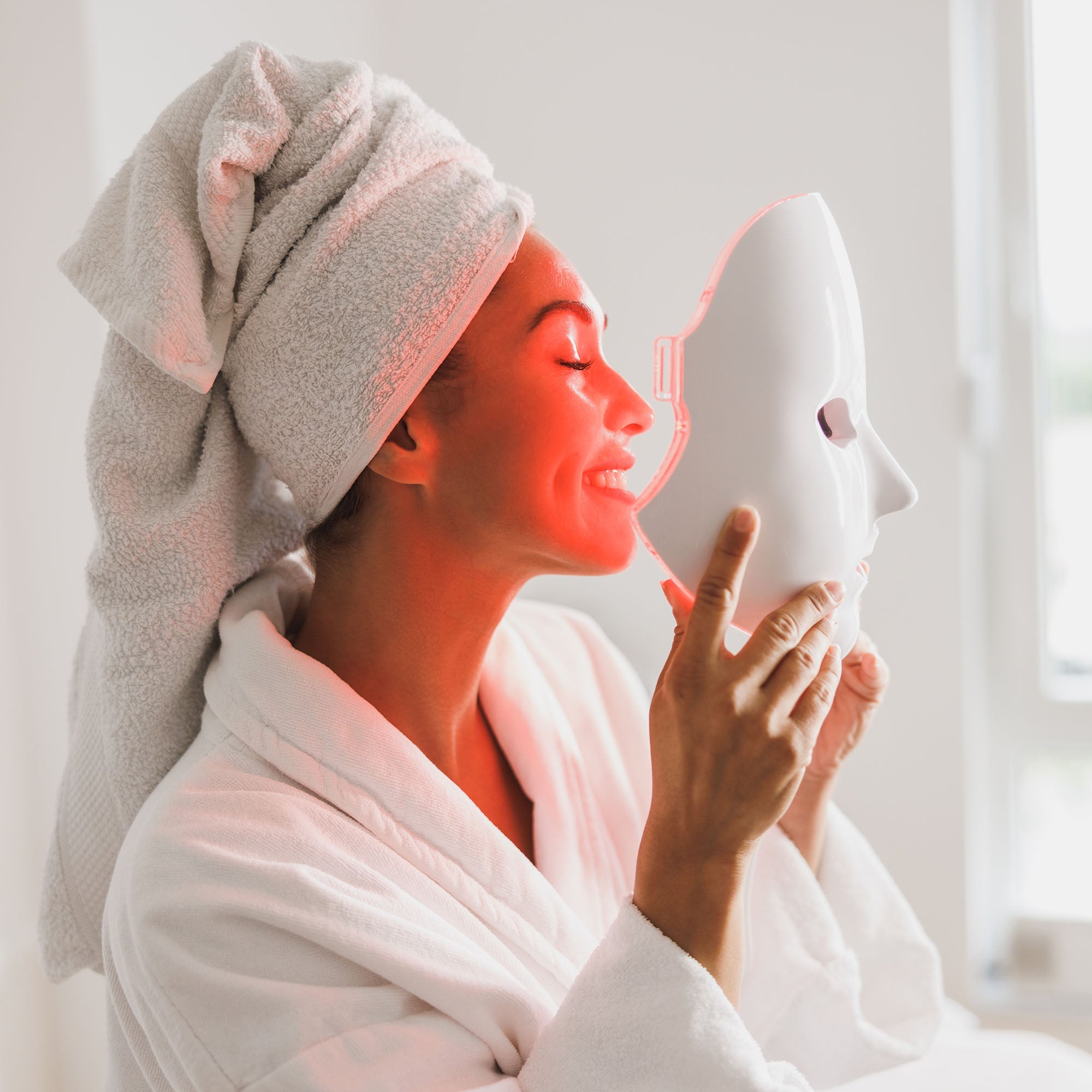 Mascarilla facial de terapia de luz LED 7 en 1 - ¡Cuidado avanzado de la piel en casa!